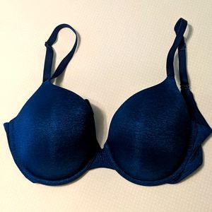 Victoria Secret T-shirt Bra in Shimmer Blue